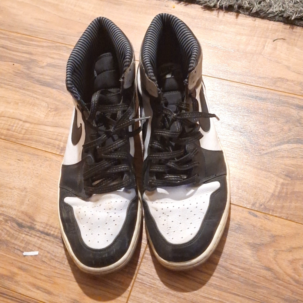 NIKE Jordan's Size 13